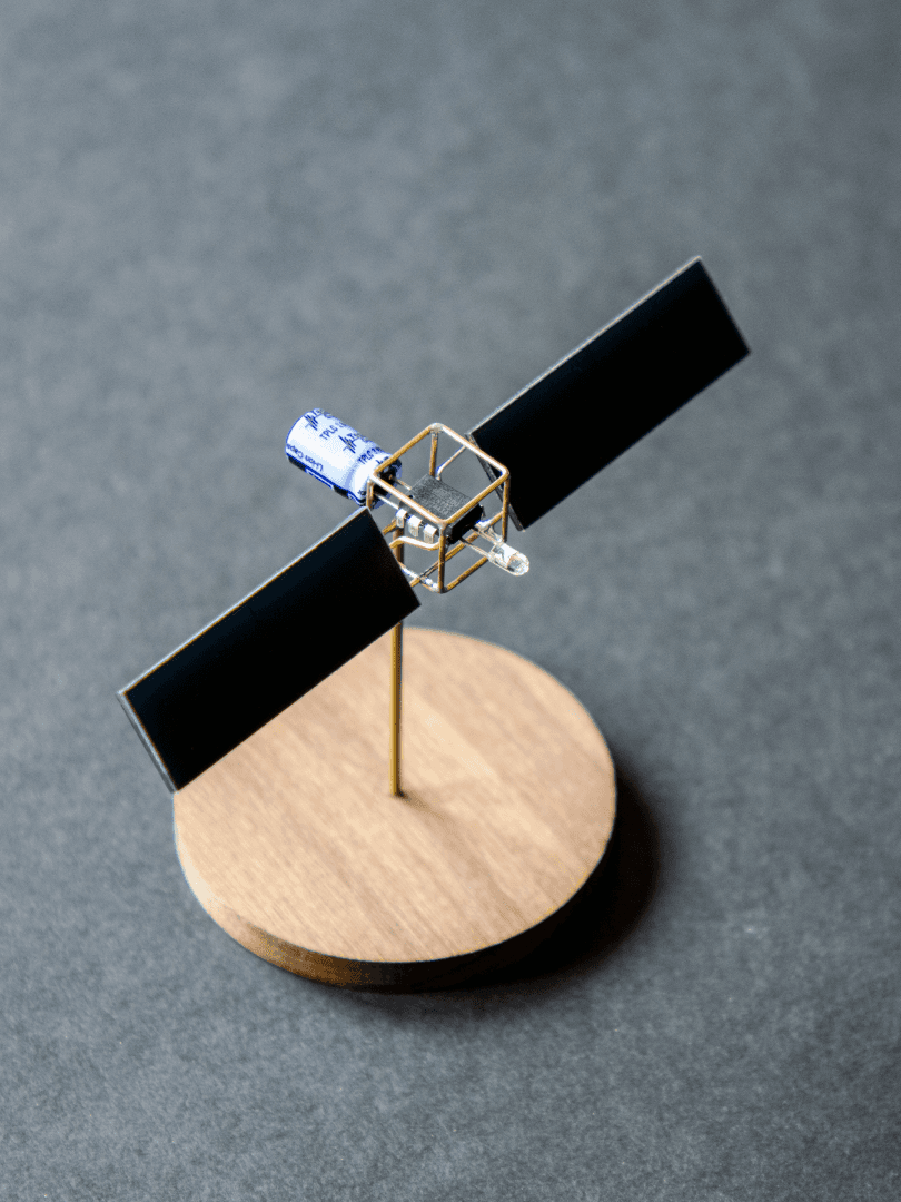 Tiny Cube Satellite thumbnail 4