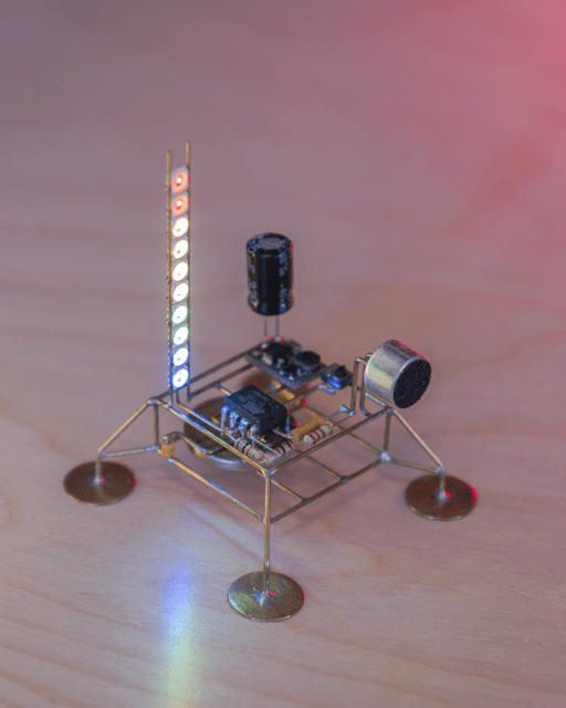 Tiny VU Lander thumbnail 4